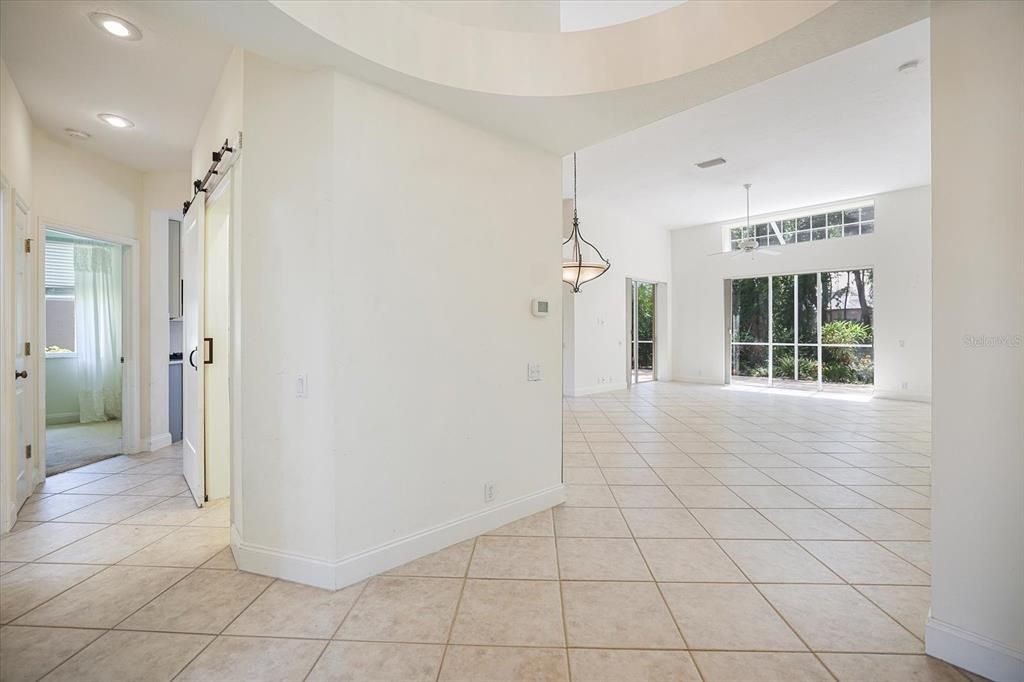For Sale: $545,000 (3 beds, 2 baths, 1721 Square Feet)