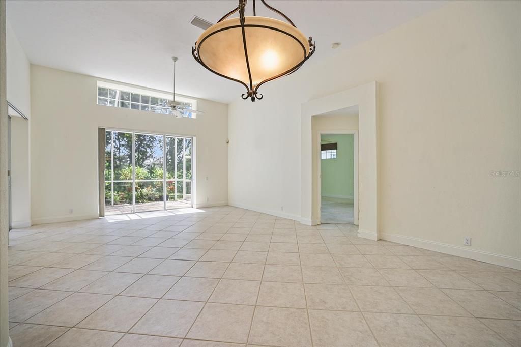 For Sale: $545,000 (3 beds, 2 baths, 1721 Square Feet)
