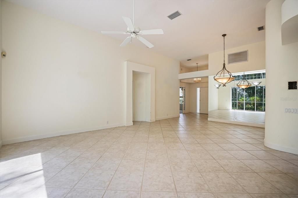 For Sale: $545,000 (3 beds, 2 baths, 1721 Square Feet)