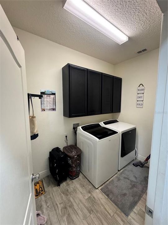 For Rent: $2,500 (4 beds, 2 baths, 2094 Square Feet)