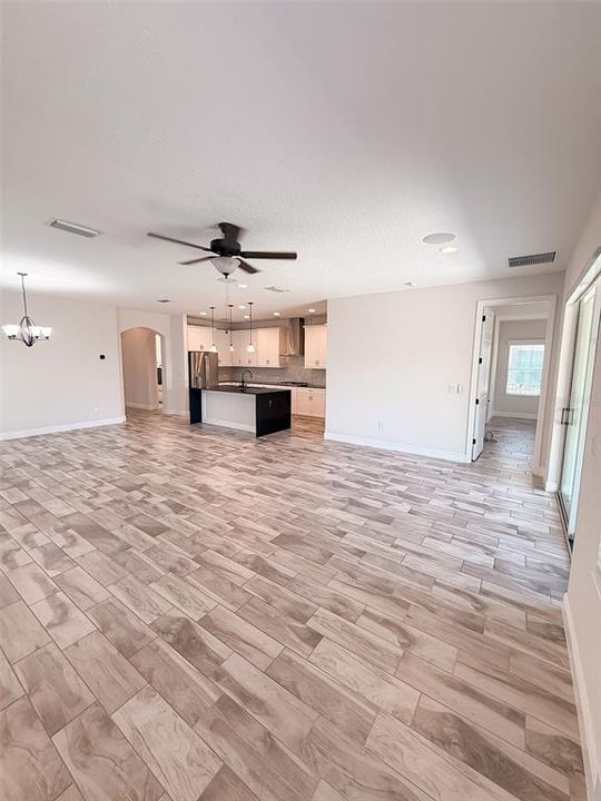 For Rent: $3,500 (3 beds, 3 baths, 2086 Square Feet)
