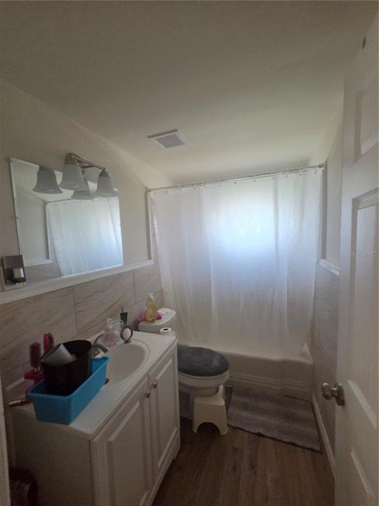 For Sale: $259,900 (3 beds, 2 baths, 1135 Square Feet)