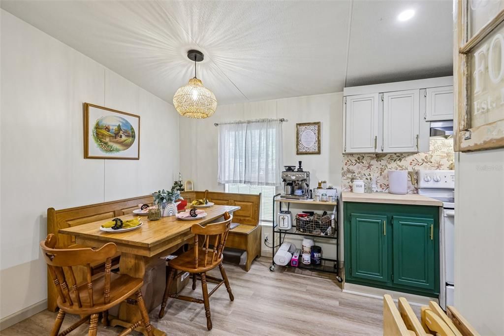 На продажу: $160,000 (3 спален, 2 ванн, 960 Квадратных фут)