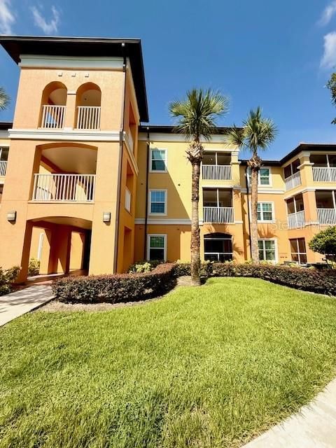 For Rent: $1,600 (1 beds, 1 baths, 734 Square Feet)