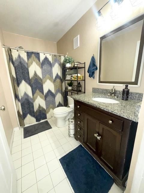 For Rent: $1,600 (1 beds, 1 baths, 734 Square Feet)