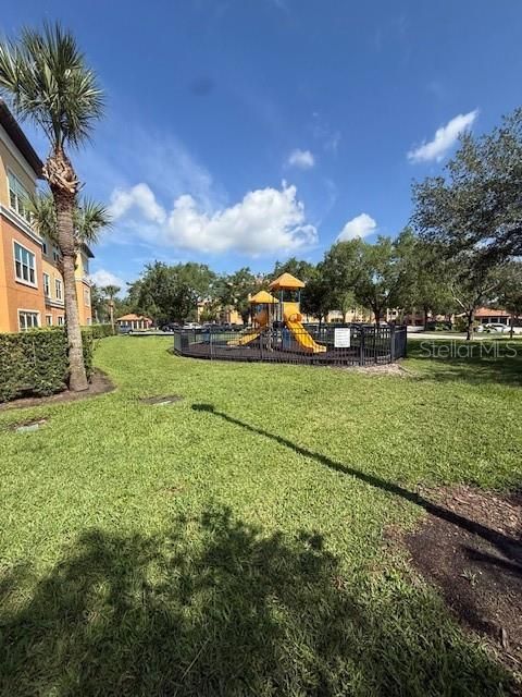 For Rent: $1,600 (1 beds, 1 baths, 734 Square Feet)