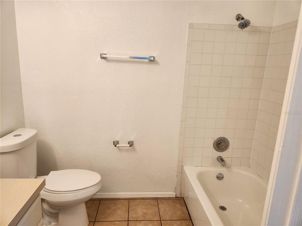 For Rent: $1,600 (3 beds, 2 baths, 1065 Square Feet)