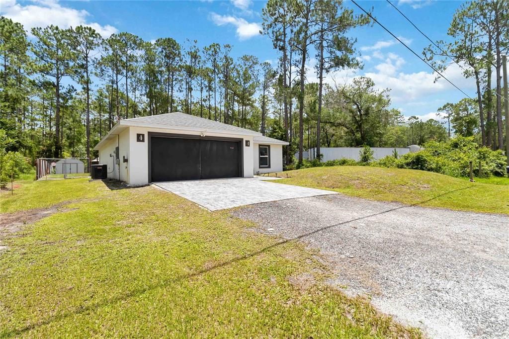 For Sale: $330,000 (3 beds, 2 baths, 1270 Square Feet)