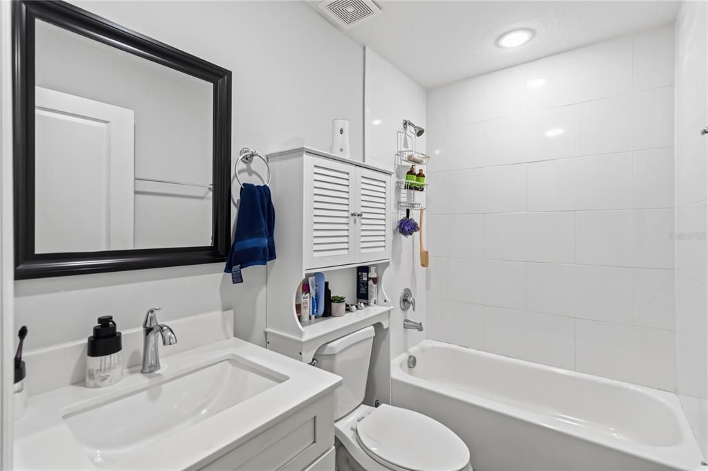 For Sale: $330,000 (3 beds, 2 baths, 1270 Square Feet)