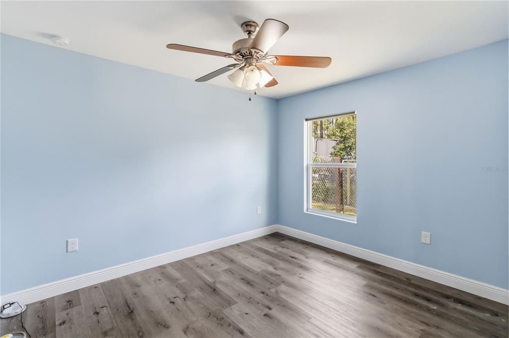 For Sale: $330,000 (3 beds, 2 baths, 1270 Square Feet)