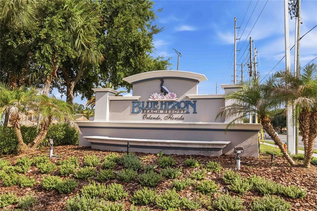For Sale: $308,000 (2 beds, 2 baths, 1169 Square Feet)