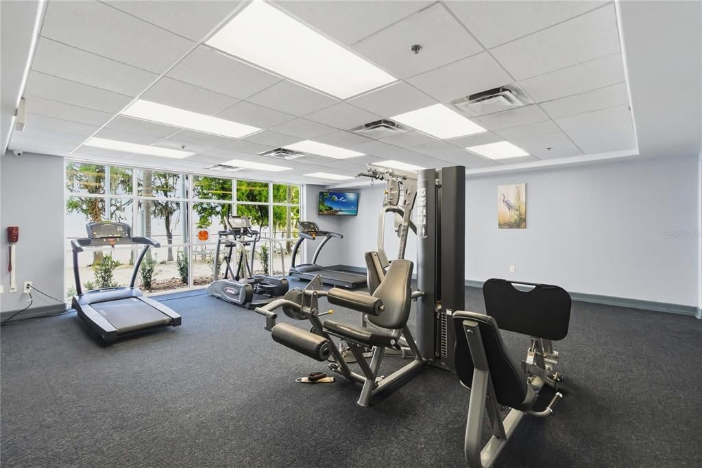 For Sale: $308,000 (2 beds, 2 baths, 1169 Square Feet)