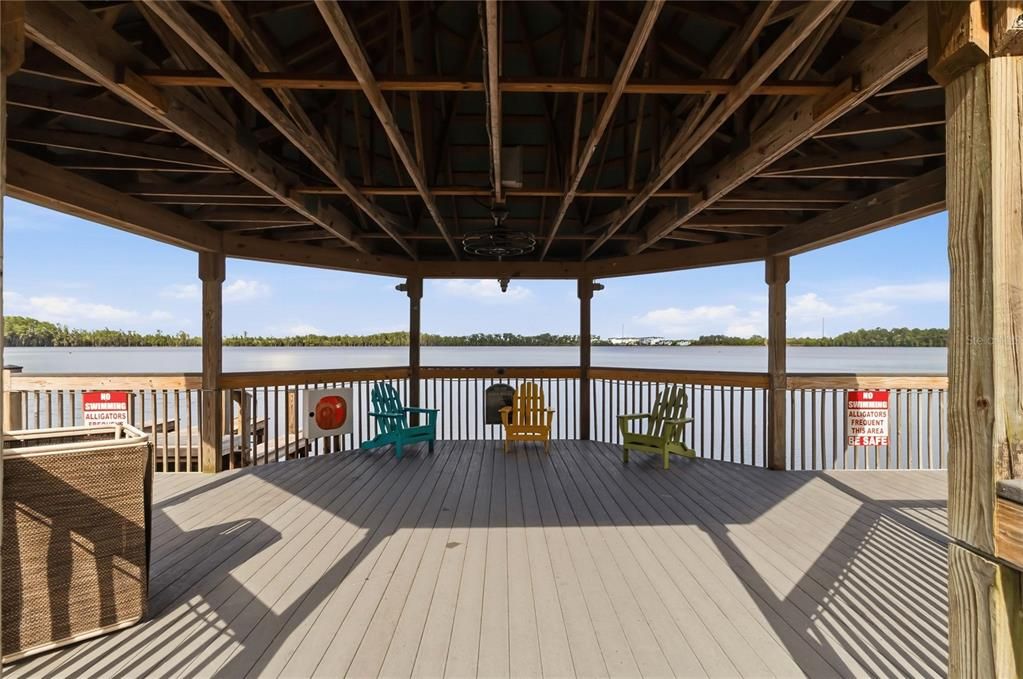 For Sale: $308,000 (2 beds, 2 baths, 1169 Square Feet)