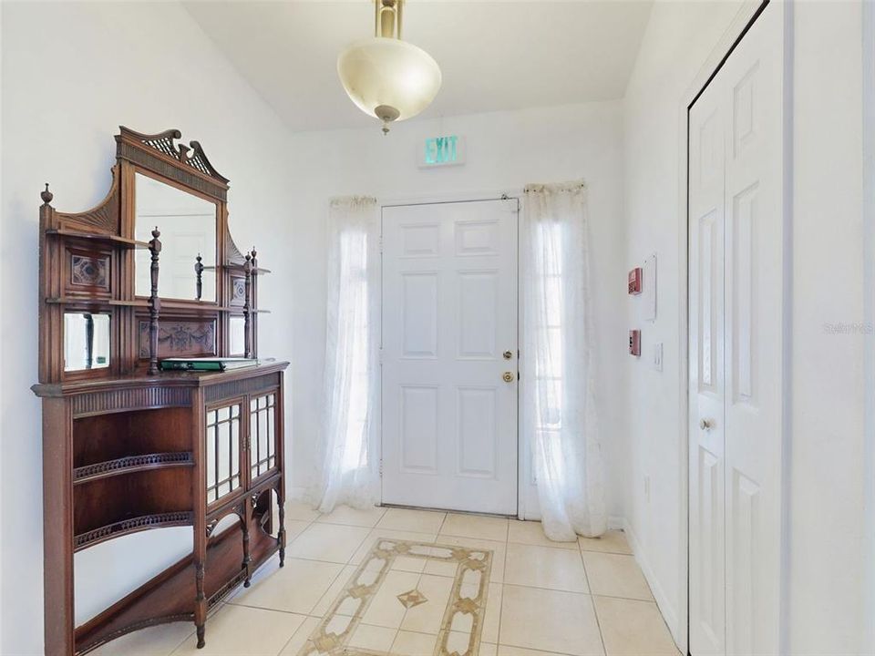 For Sale: $360,000 (3 beds, 2 baths, 1624 Square Feet)