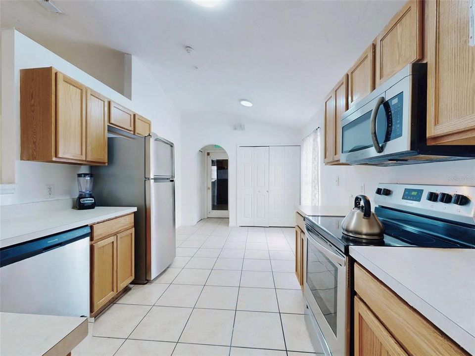 For Sale: $360,000 (3 beds, 2 baths, 1624 Square Feet)