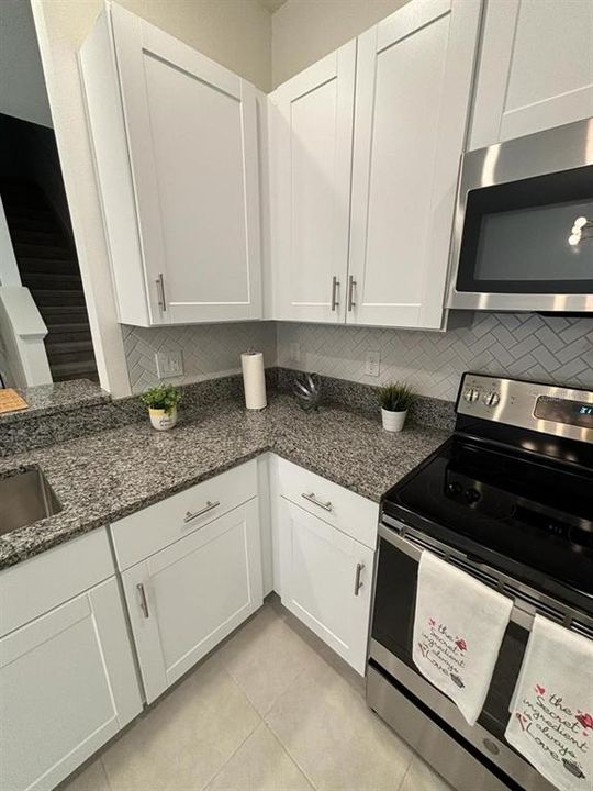 For Rent: $1,890 (3 beds, 2 baths, 1666 Square Feet)