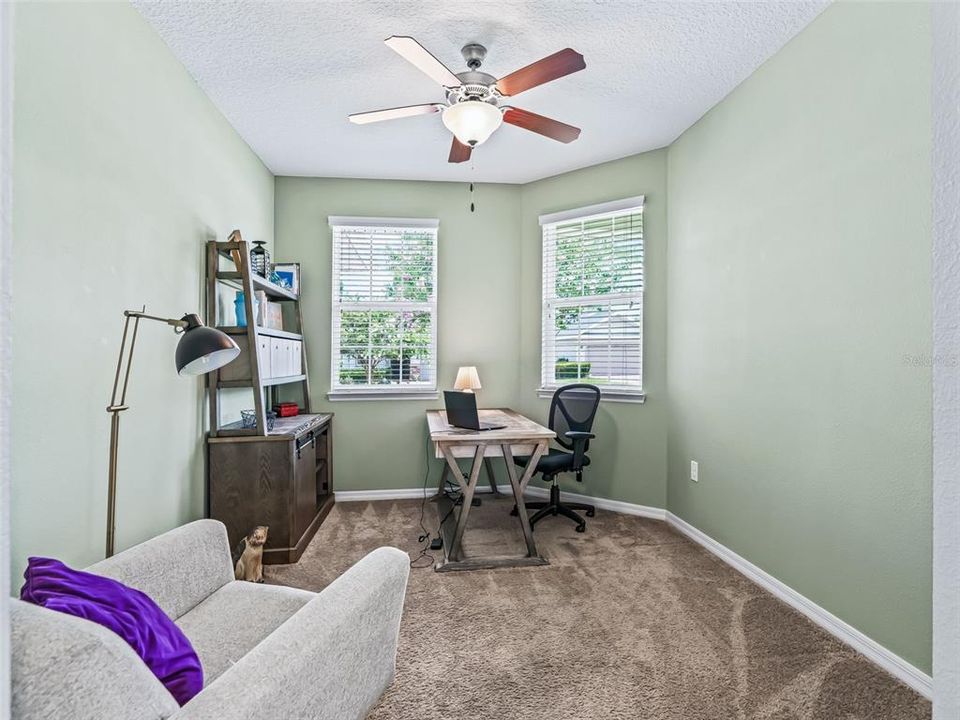 For Sale: $315,000 (2 beds, 2 baths, 1392 Square Feet)