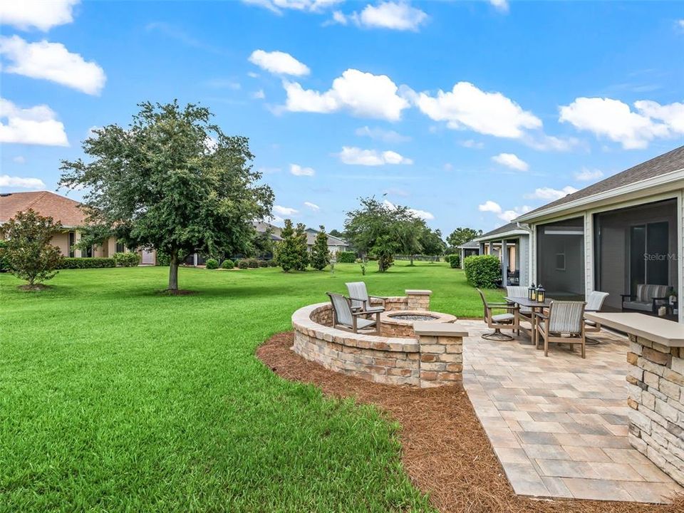 For Sale: $315,000 (2 beds, 2 baths, 1392 Square Feet)