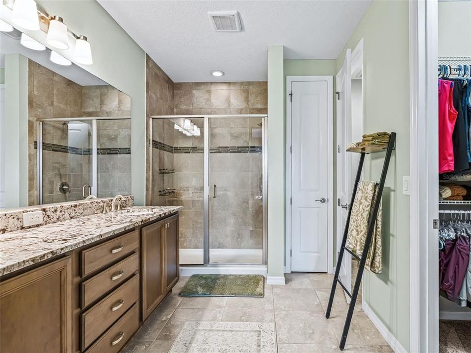 For Sale: $315,000 (2 beds, 2 baths, 1392 Square Feet)