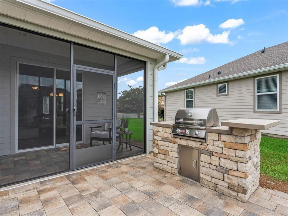 For Sale: $315,000 (2 beds, 2 baths, 1392 Square Feet)