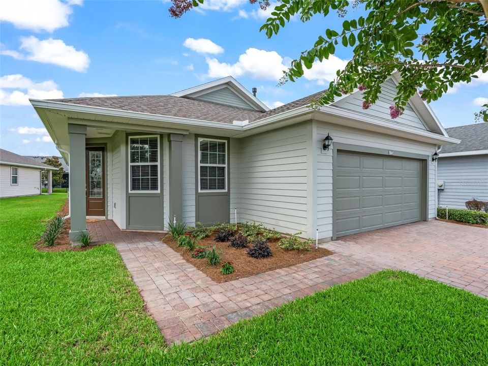 For Sale: $315,000 (2 beds, 2 baths, 1392 Square Feet)