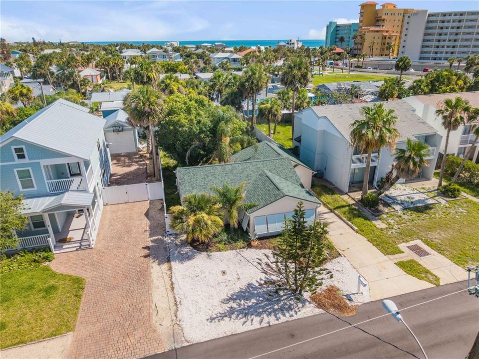 For Sale: $669,000 (3 beds, 2 baths, 1222 Square Feet)
