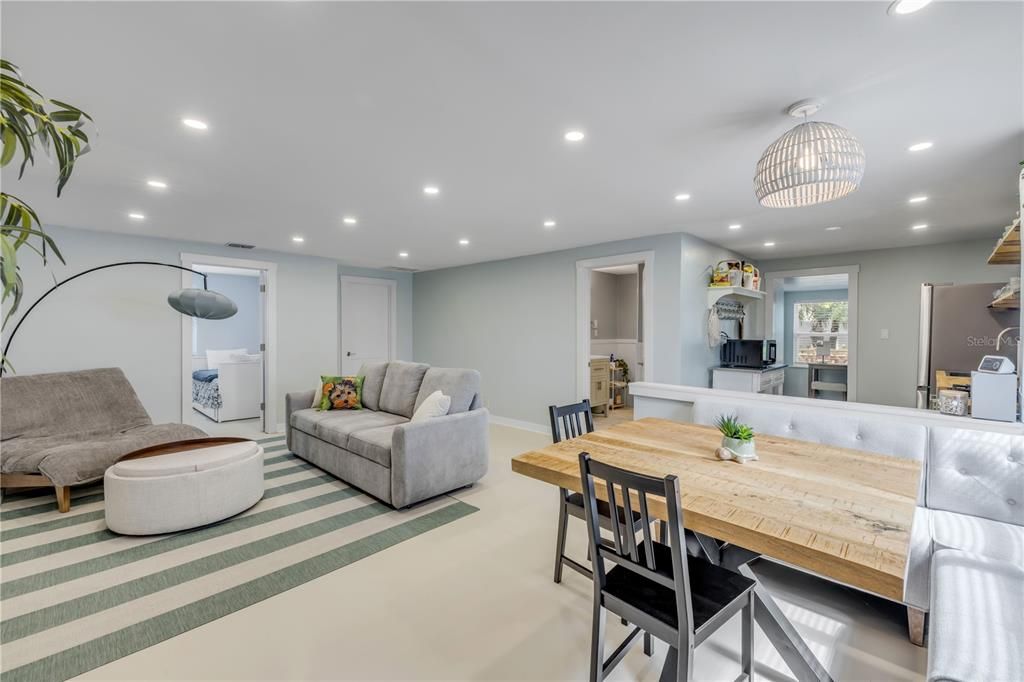 For Sale: $669,000 (3 beds, 2 baths, 1222 Square Feet)