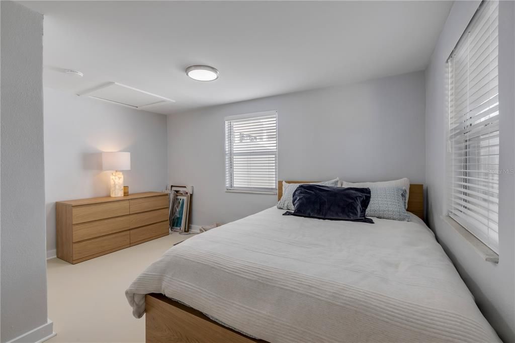 For Sale: $669,000 (3 beds, 2 baths, 1222 Square Feet)