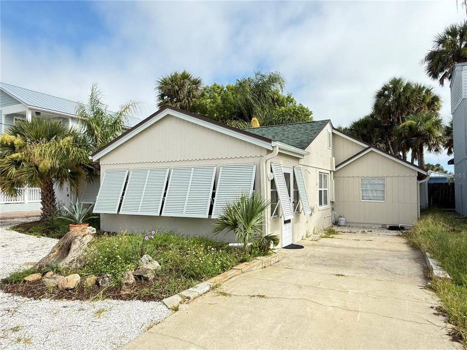 For Sale: $669,000 (3 beds, 2 baths, 1222 Square Feet)