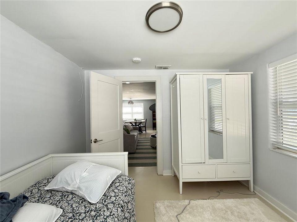 For Sale: $669,000 (3 beds, 2 baths, 1222 Square Feet)