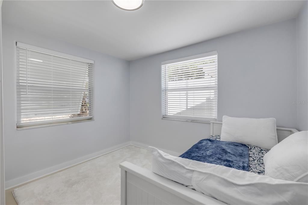 For Sale: $669,000 (3 beds, 2 baths, 1222 Square Feet)