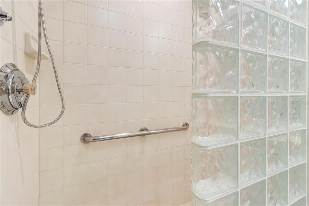 En Venta: $274,900 (2 camas, 2 baños, 1514 Pies cuadrados)