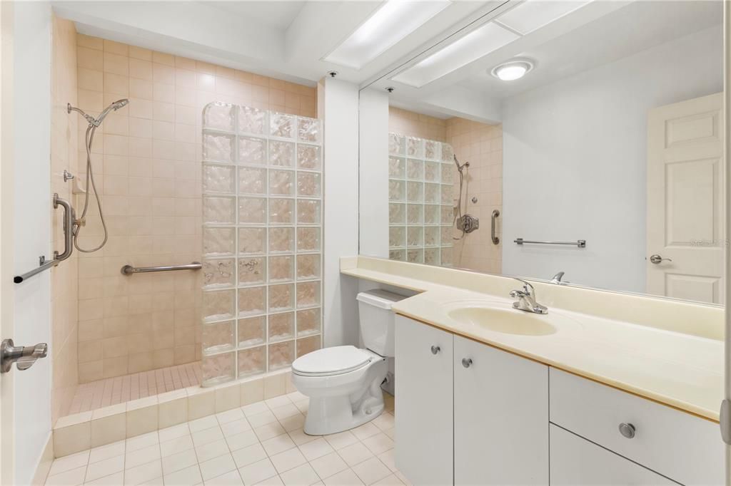 En Venta: $274,900 (2 camas, 2 baños, 1514 Pies cuadrados)