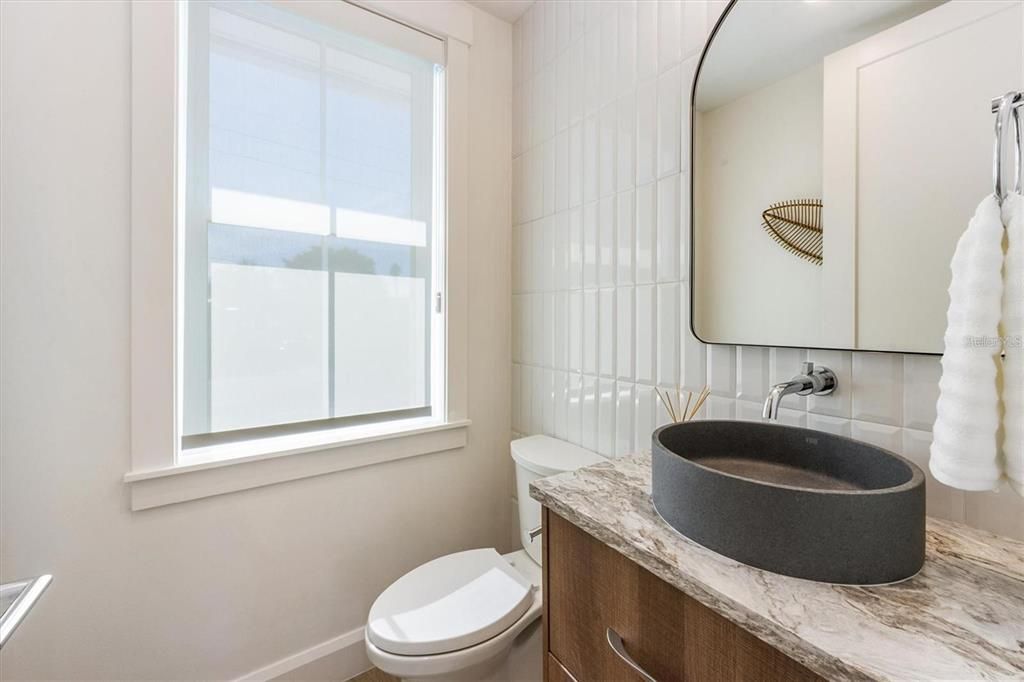 For Sale: $3,295,000 (4 beds, 4 baths, 2020 Square Feet)