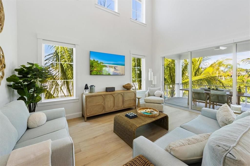 For Sale: $3,295,000 (4 beds, 4 baths, 2020 Square Feet)