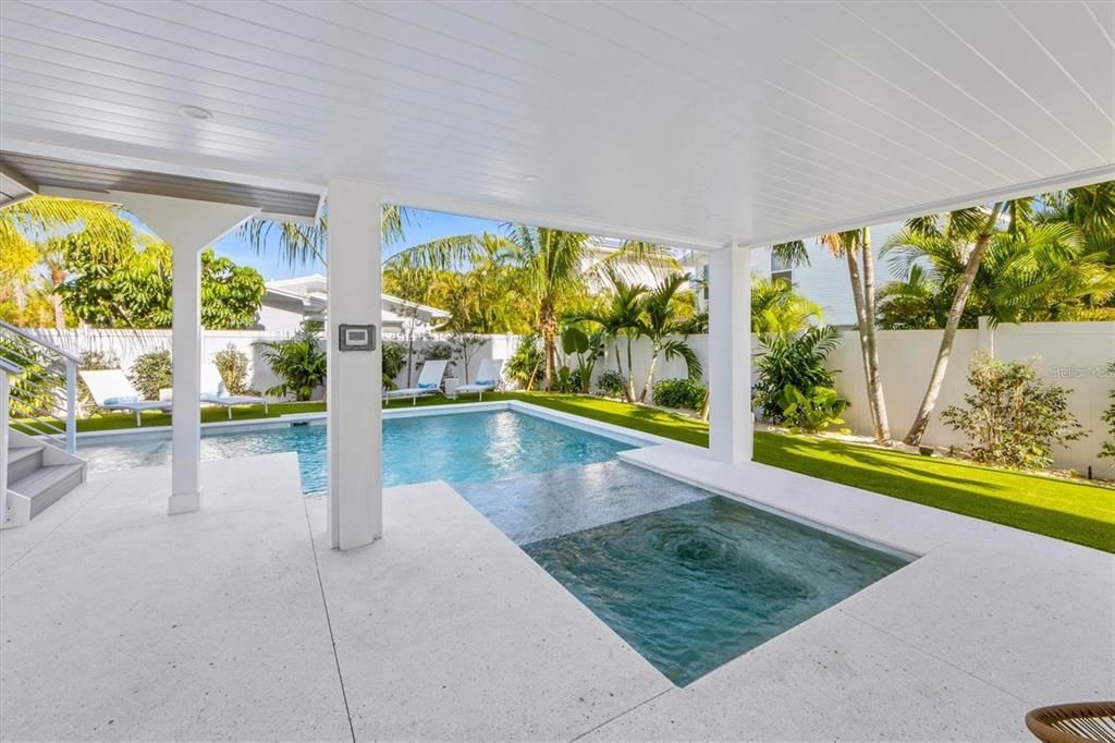 For Sale: $3,295,000 (4 beds, 4 baths, 2020 Square Feet)