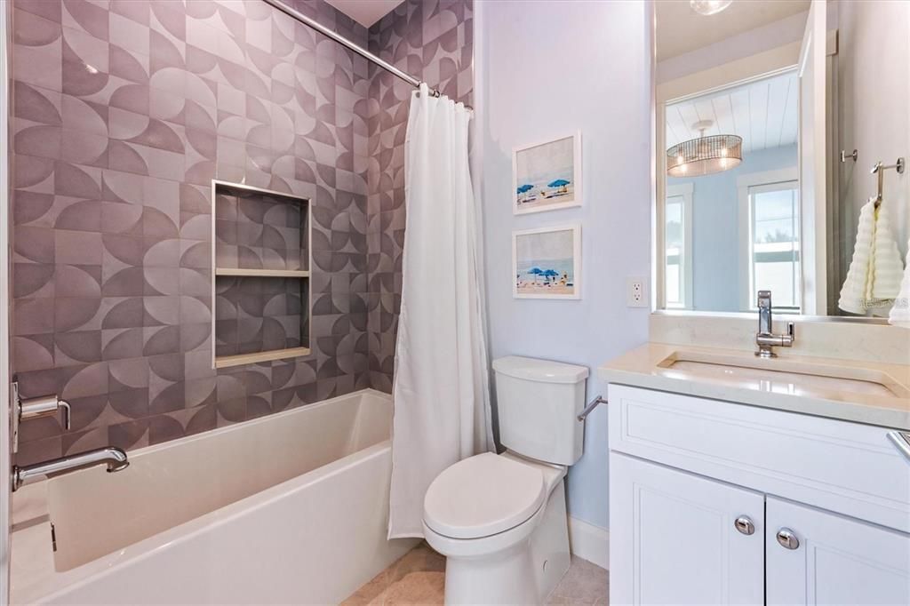 For Sale: $3,295,000 (4 beds, 4 baths, 2020 Square Feet)