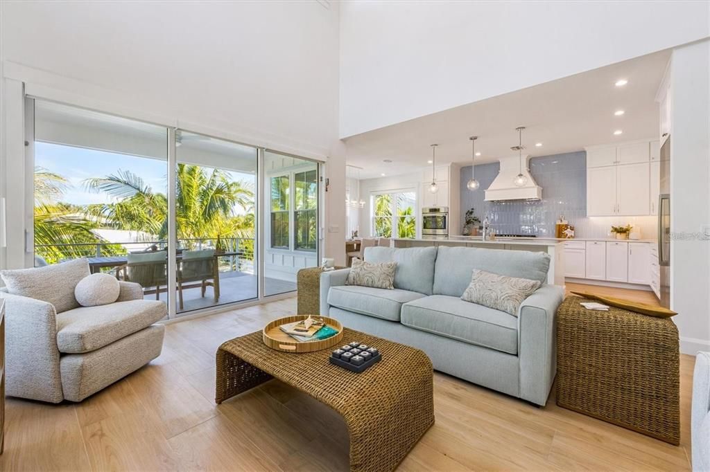 For Sale: $3,295,000 (4 beds, 4 baths, 2020 Square Feet)