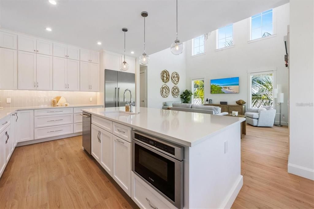 For Sale: $3,295,000 (4 beds, 4 baths, 2020 Square Feet)