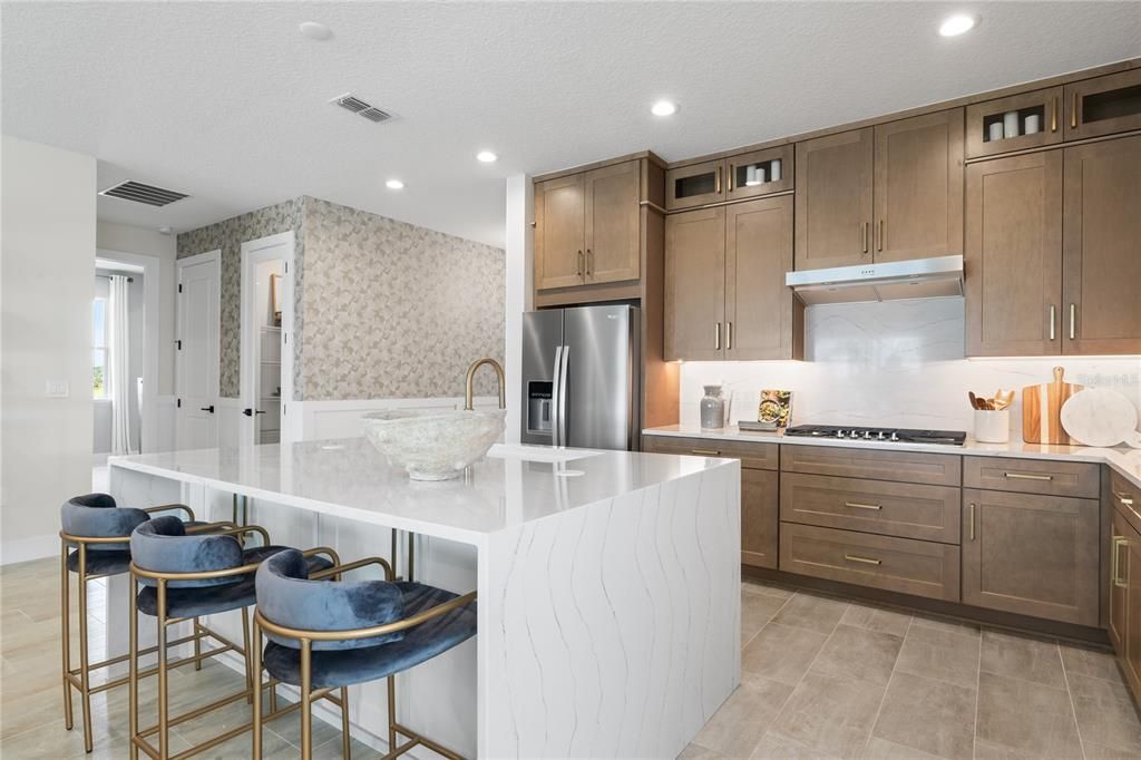 En Venta: $619,000 (4 camas, 3 baños, 2335 Pies cuadrados)