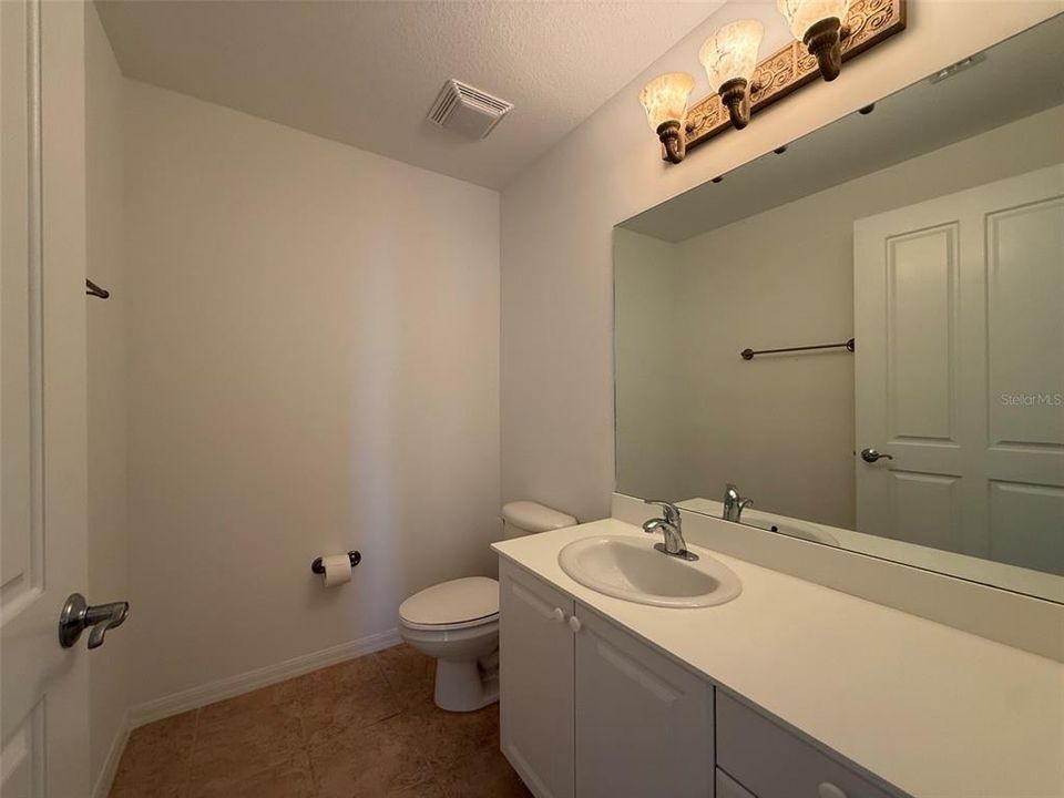 Active With Contract: $1,795 (3 beds, 2 baths, 1831 Square Feet)