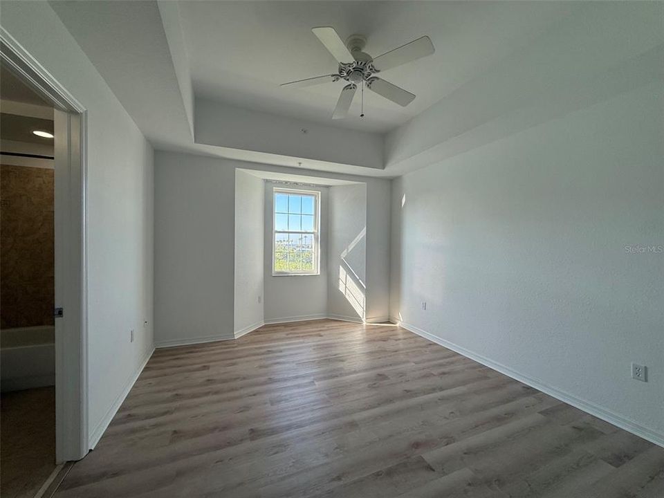 Active With Contract: $1,795 (3 beds, 2 baths, 1831 Square Feet)