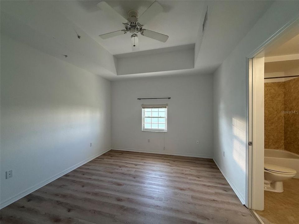 Active With Contract: $1,795 (3 beds, 2 baths, 1831 Square Feet)