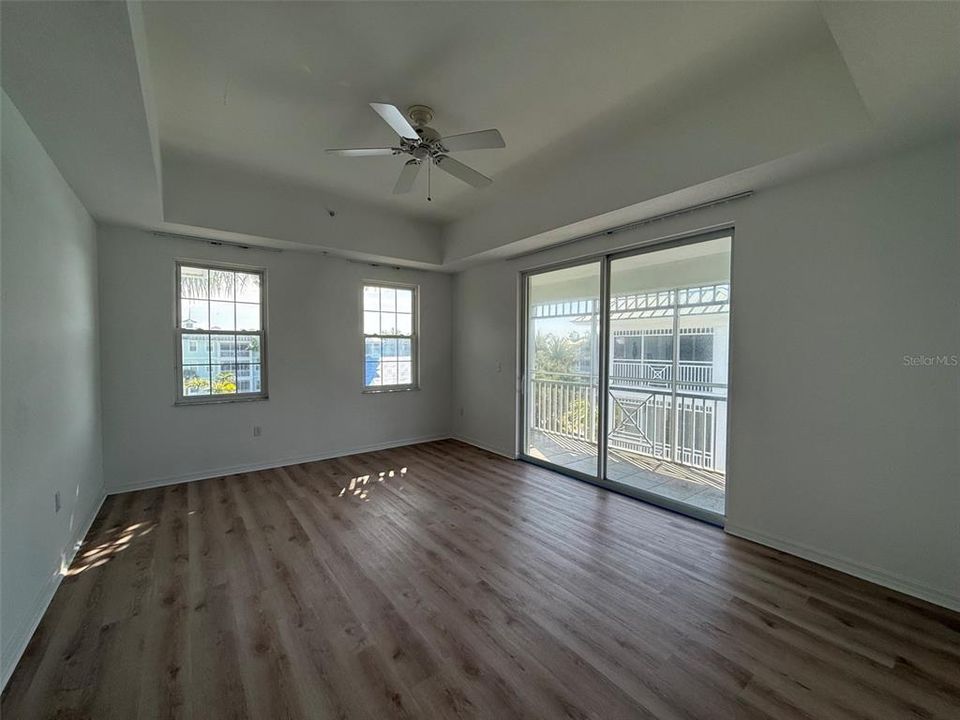 Active With Contract: $1,795 (3 beds, 2 baths, 1831 Square Feet)