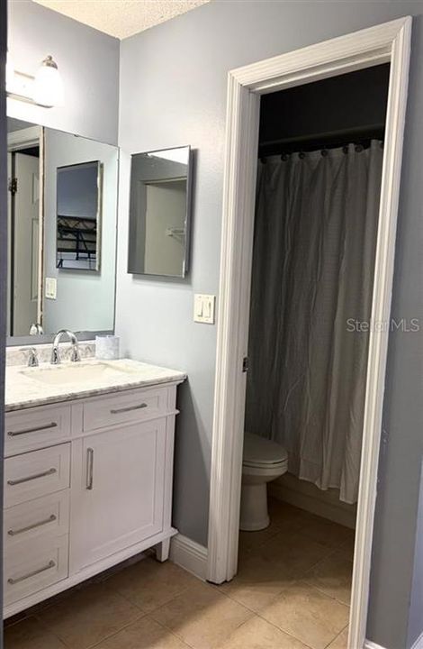 For Sale: $189,000 (2 beds, 2 baths, 921 Square Feet)