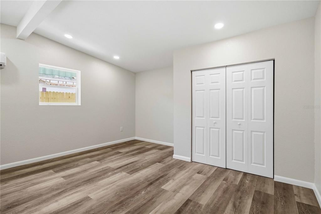 For Sale: $335,000 (3 beds, 2 baths, 1408 Square Feet)