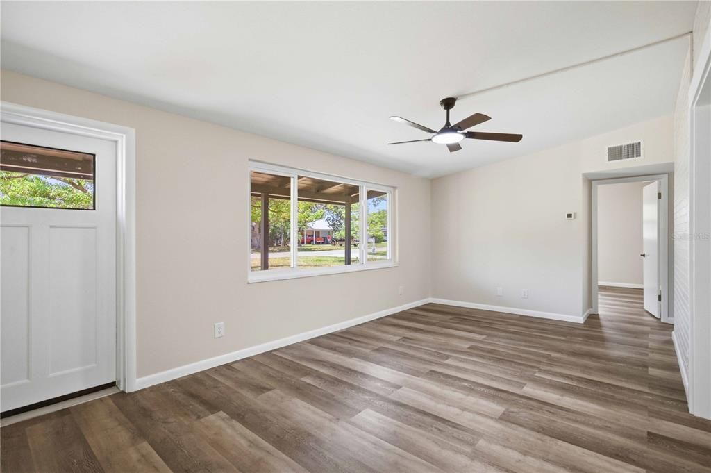 For Sale: $335,000 (3 beds, 2 baths, 1408 Square Feet)