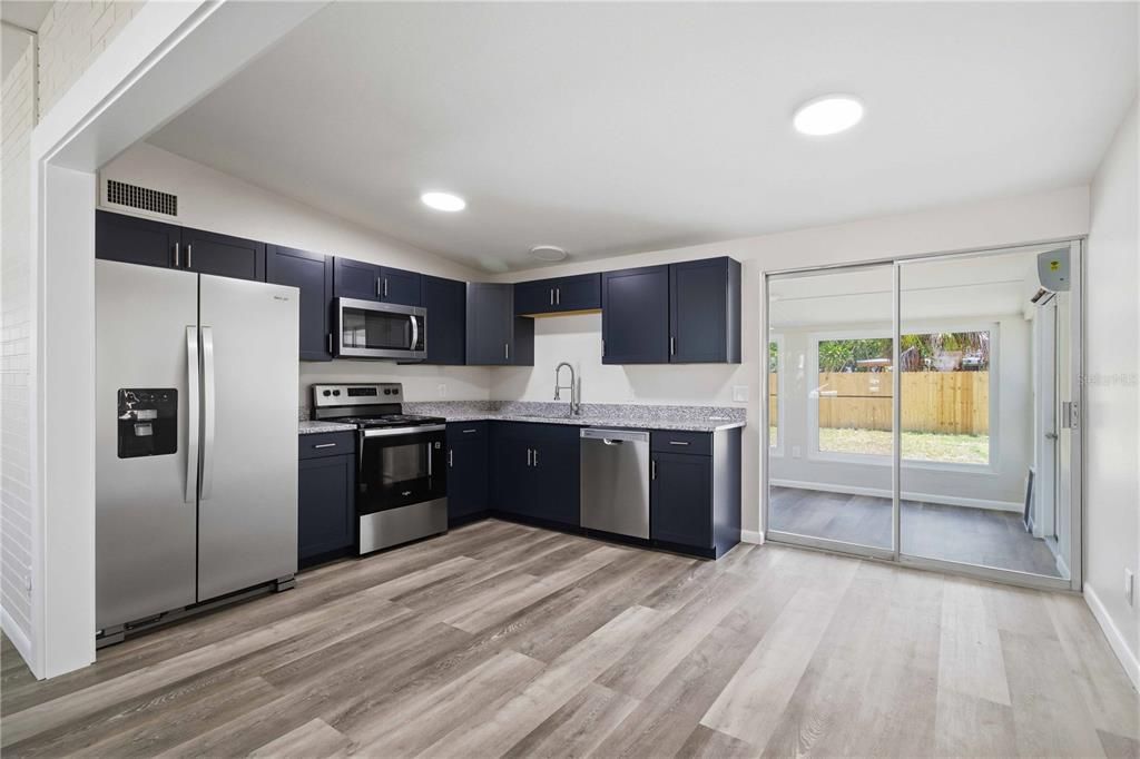 For Sale: $335,000 (3 beds, 2 baths, 1408 Square Feet)
