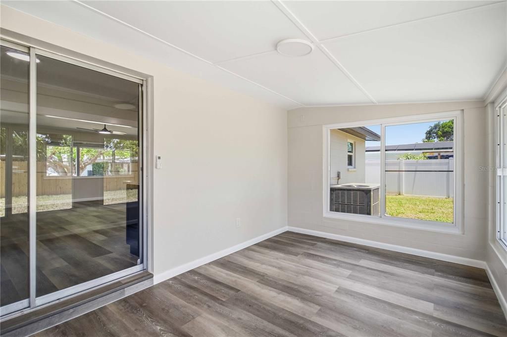For Sale: $335,000 (3 beds, 2 baths, 1408 Square Feet)