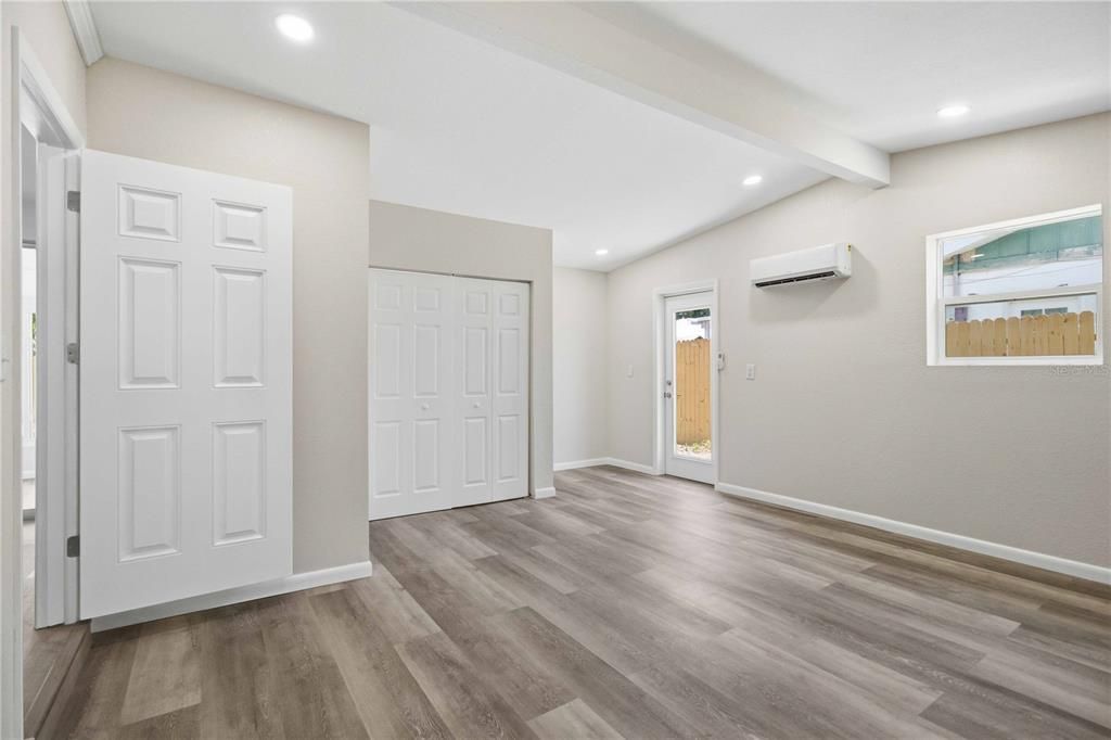 For Sale: $335,000 (3 beds, 2 baths, 1408 Square Feet)